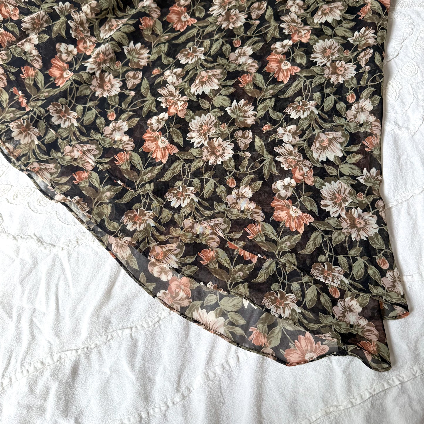 Vintage 90s Express Compagnie Int'l Flowy Floral Mini Skirt