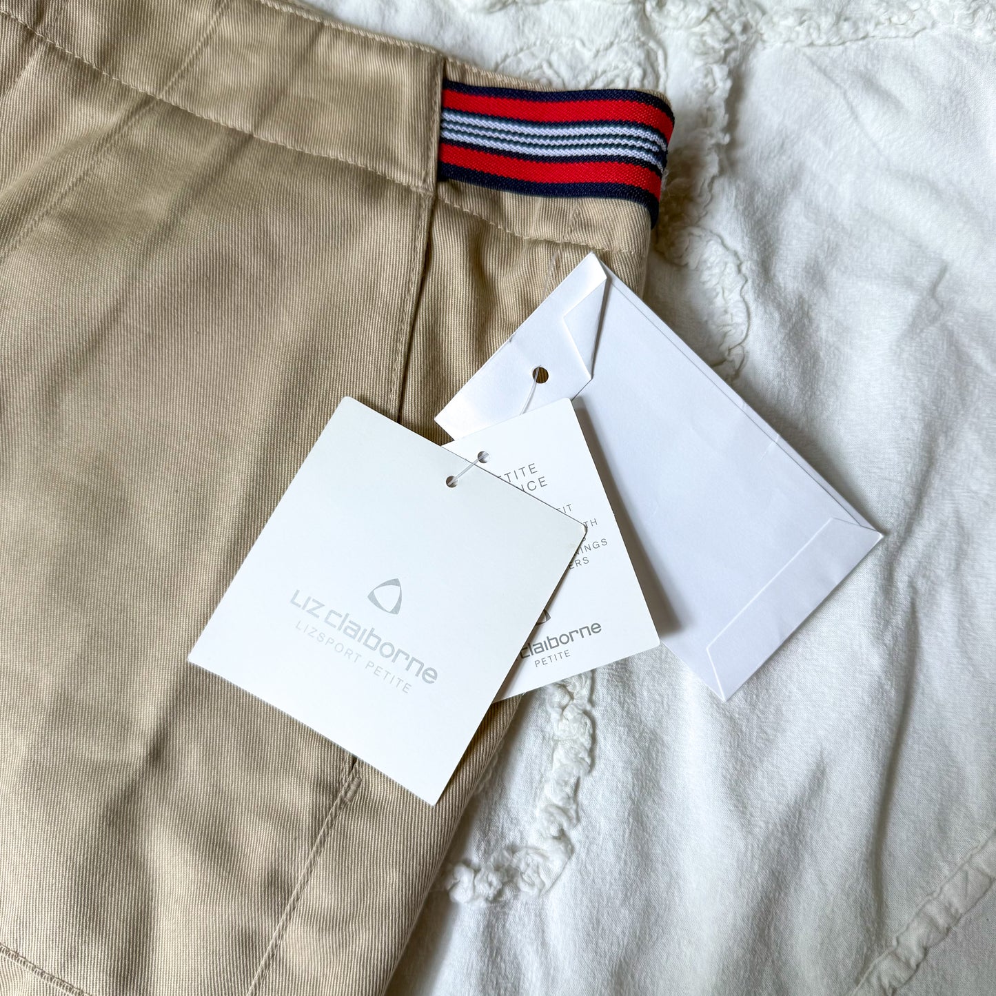 Vintage NWT Lizsport khaki shorts w/ elastic side stripe tabs
