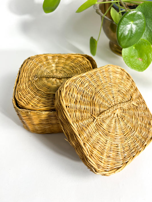 Vintage Woven Sweet Grass Nesting Baskets